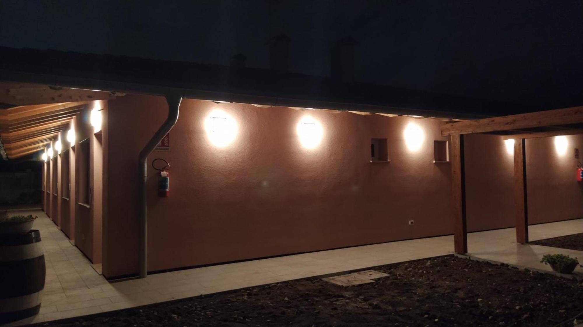 Hotel Ristorante Alla Campagna Сан Джовани Лупатото Екстериор снимка